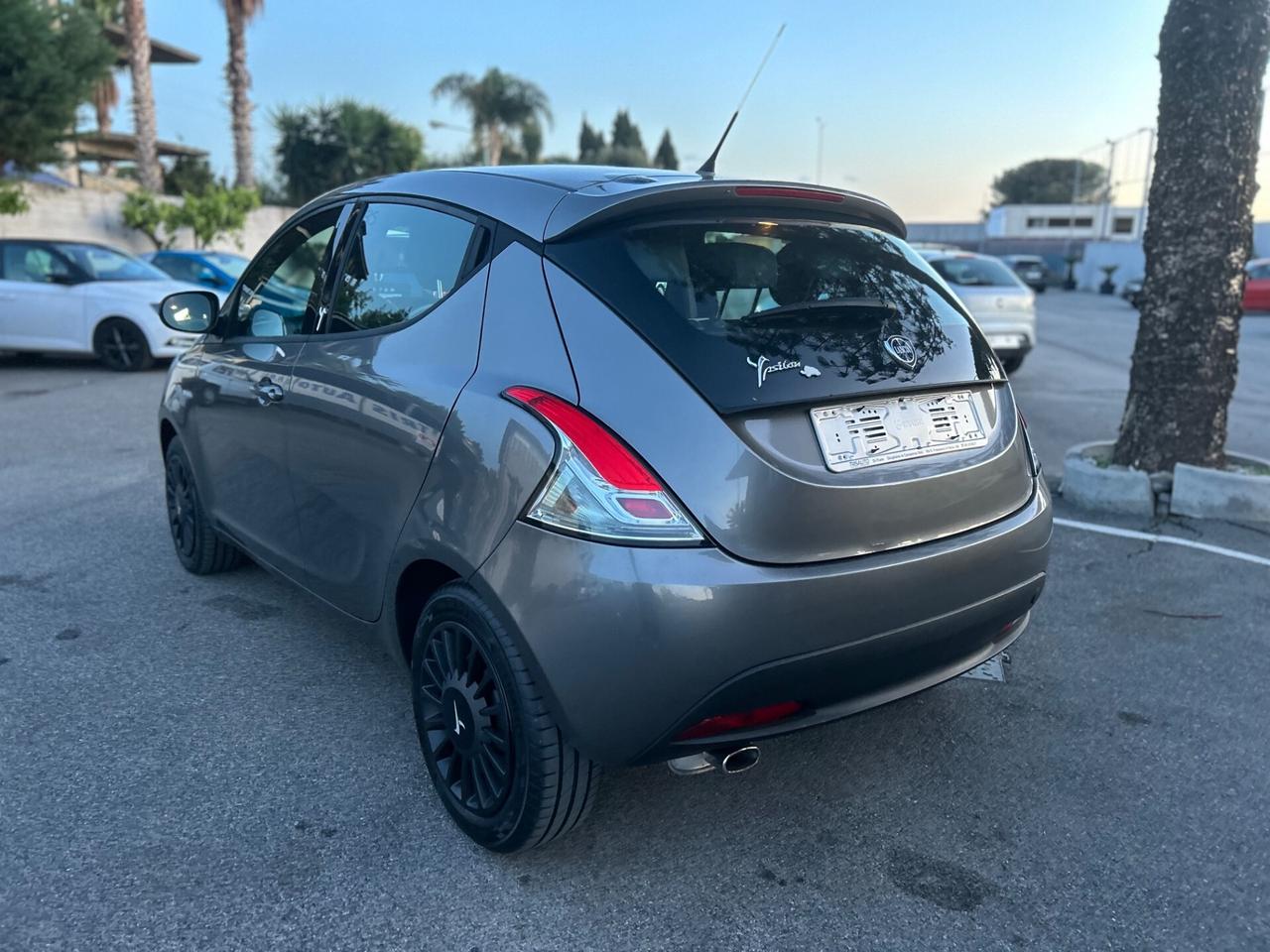 Lancia Ypsilon 1.3 MJT Elefantino Bianco Platinum