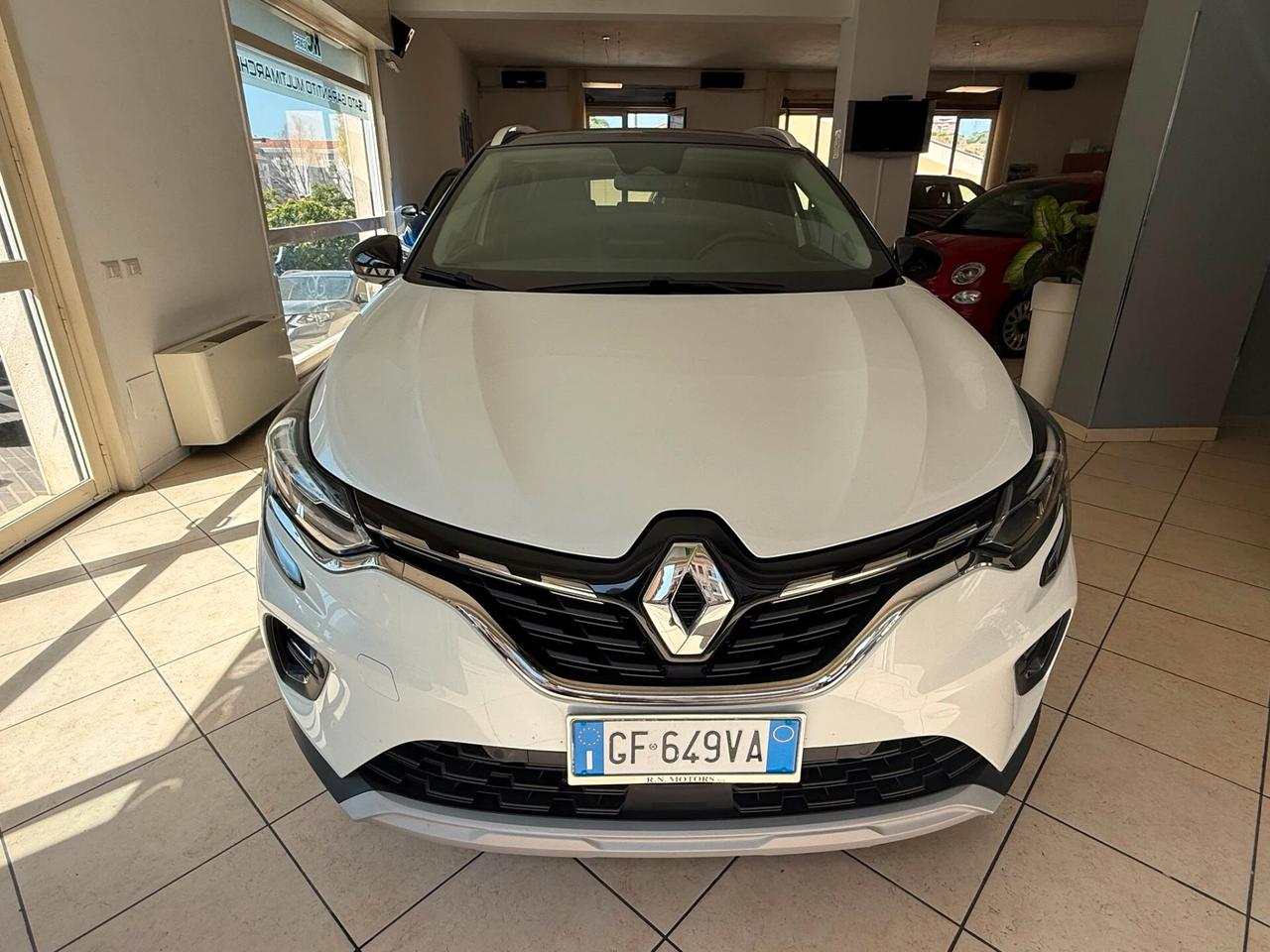 Renault Captur Plug-in Hybrid E-Tech 160 CV Initiale Paris