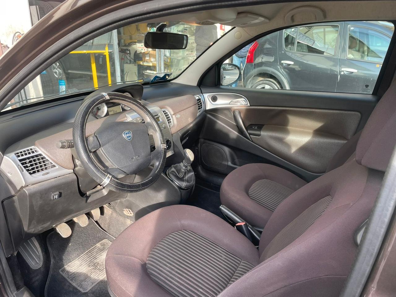 Lancia Ypsilon 1.4 Argento Ecochic GPL