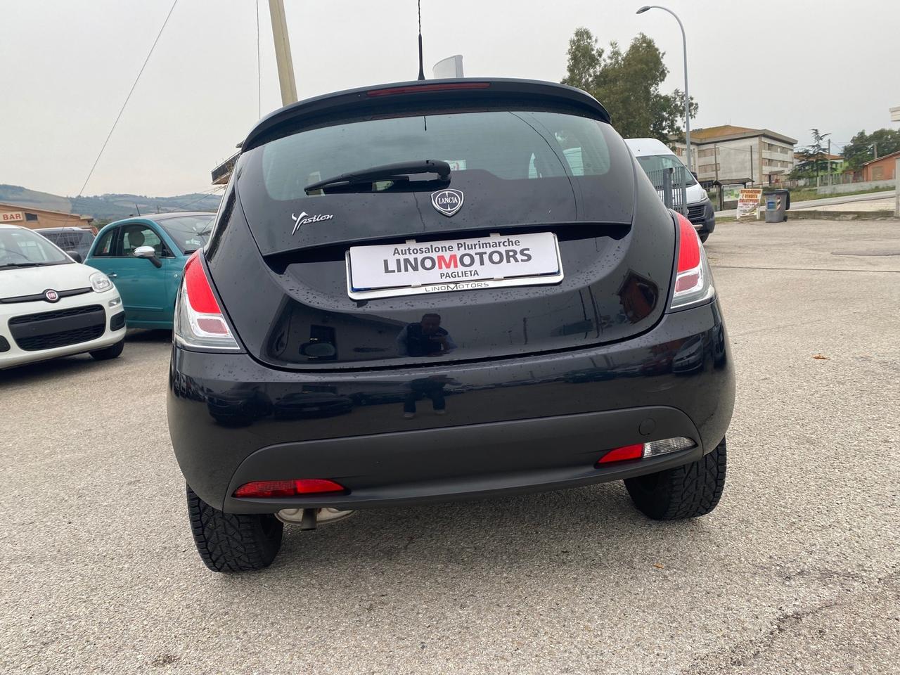 Lancia Ypsilon 1.2 69 CV 5 porte Elefantino Blu