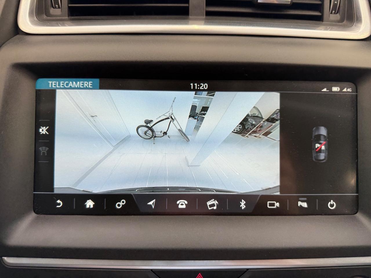 Jaguar E-Pace 2.0d i4 R-Dynamic S awd 180cv automatica 1 proprietario