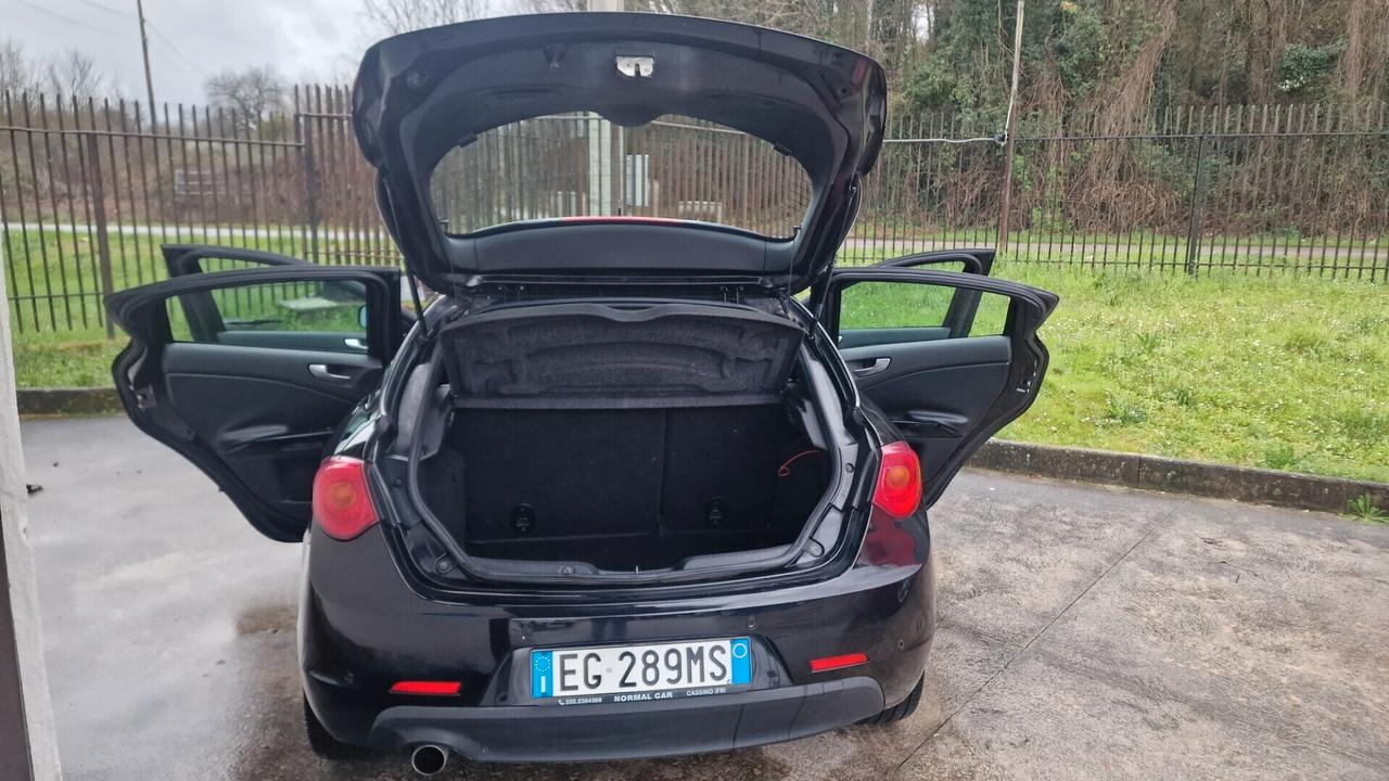 Alfa Romeo Giulietta 1.6 JTDm-2 105 CV Distinctive