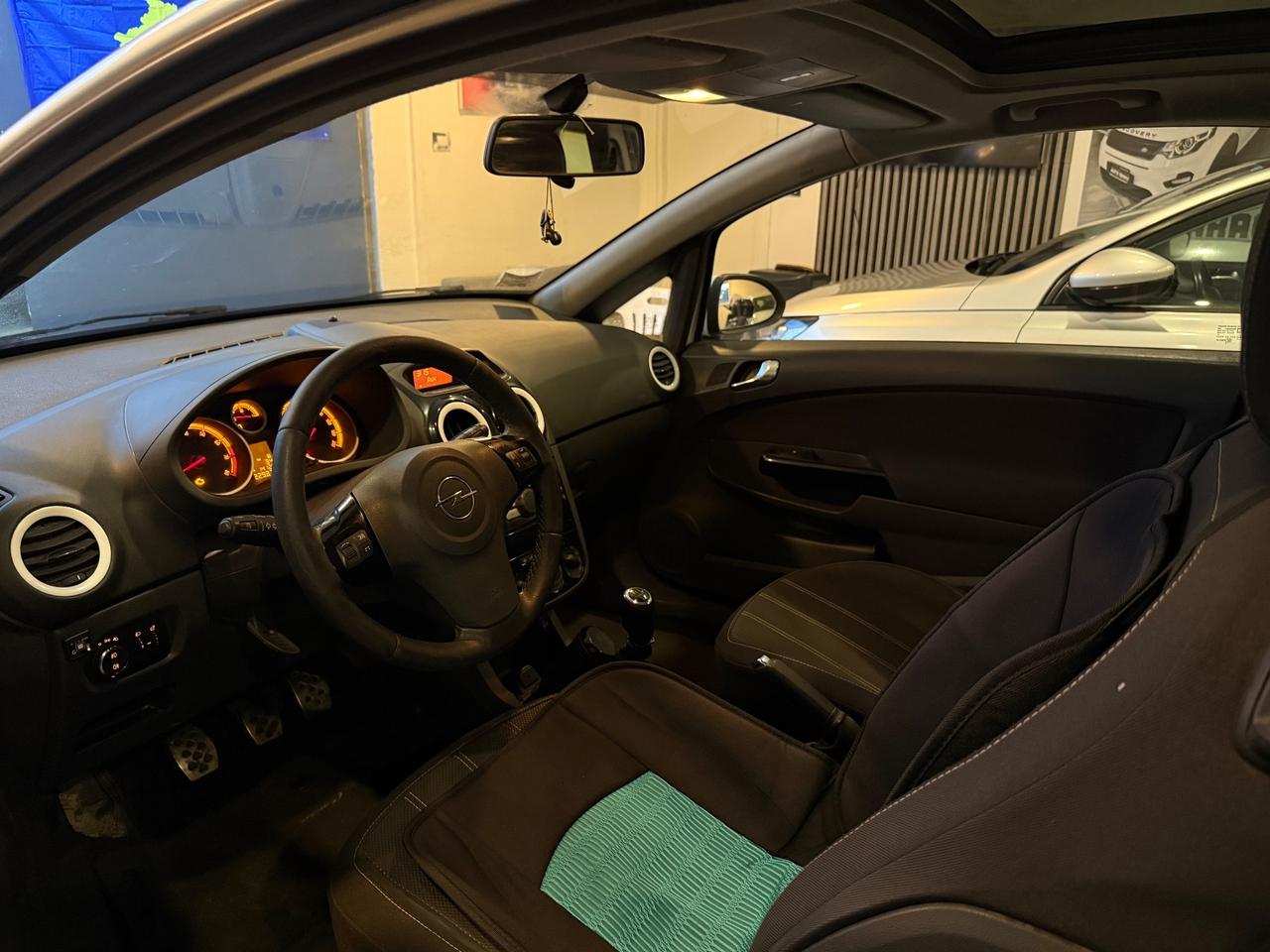 Opel Corsa 1.2 METANO BENZINA 2012