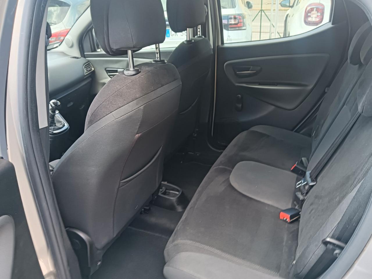 Lancia Ypsilon 1.2 69 CV 5 porte Gold
