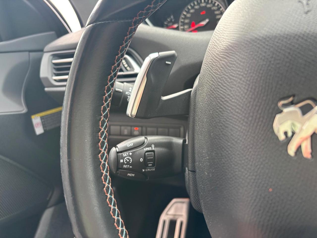 Peugeot 308 BlueHDi 130 S&S EAT8 SW Tech Edition 02/2020