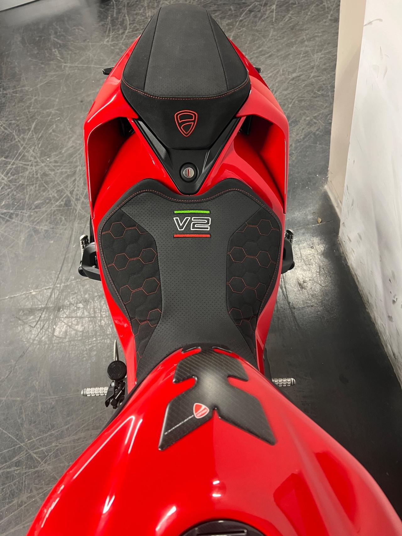 Ducati Streetfighter V2