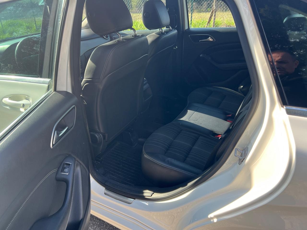 Mercedes-benz B 200 220 CDI Automatic Premium