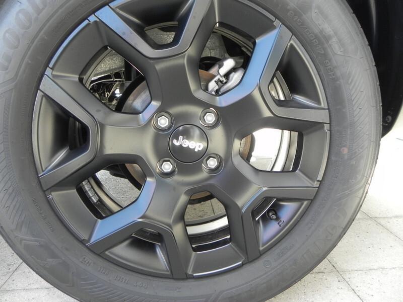 Jeep Avenger 1.2 Turbo 110 CV MHEV DCT BLACK EDITION