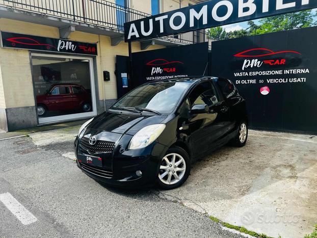 TOYOTA Yaris 1.0 3 porte Sol