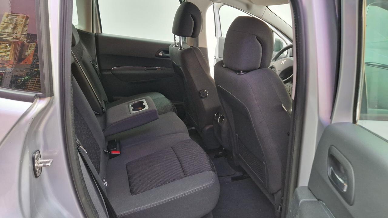 Peugeot 3008 1.6 HDi 115CV Allure