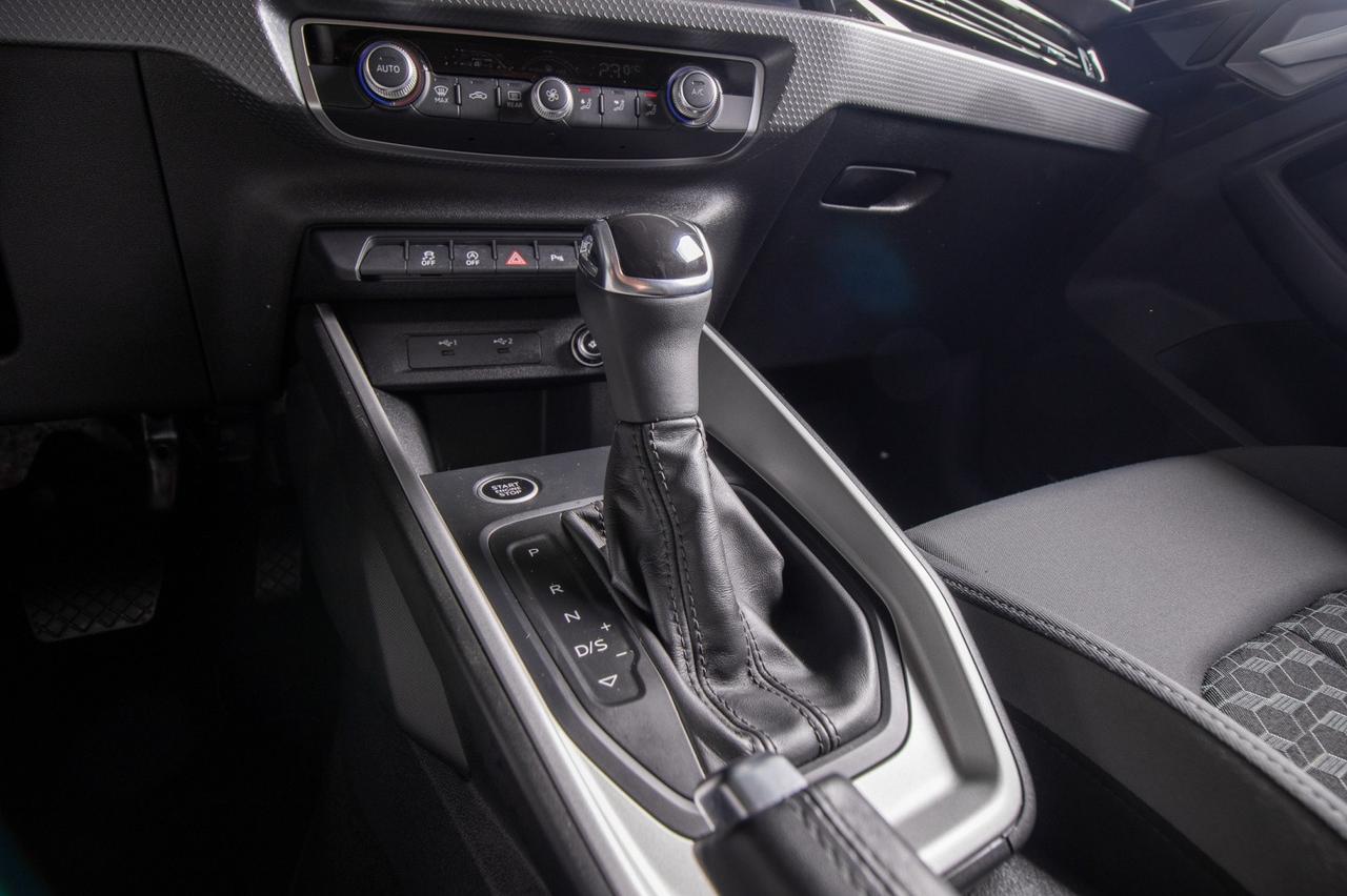 Audi A1 Sportback 30 Tfsi S Line S-tronic Black Identity