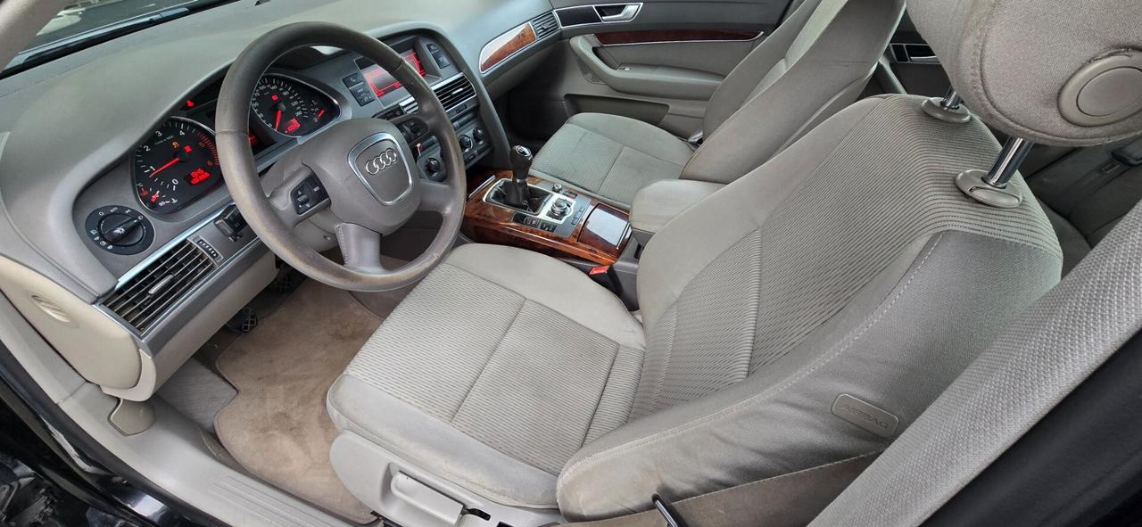 Audi A6 2.7 V6 TDI cambiò manuale berlina nera