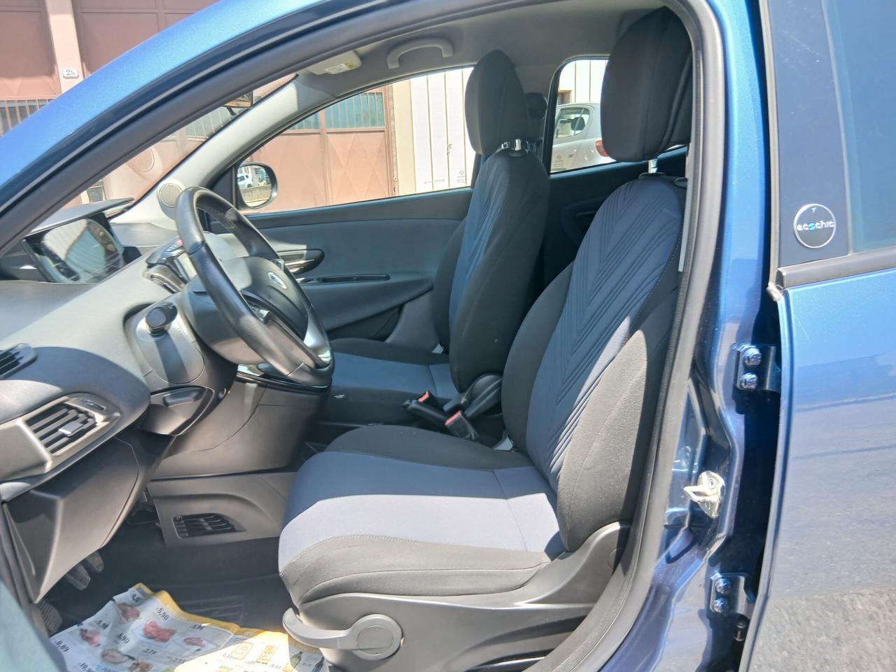 Lancia Ypsilon 1.2 69 CV 5 porte GPL Ecochic Gold