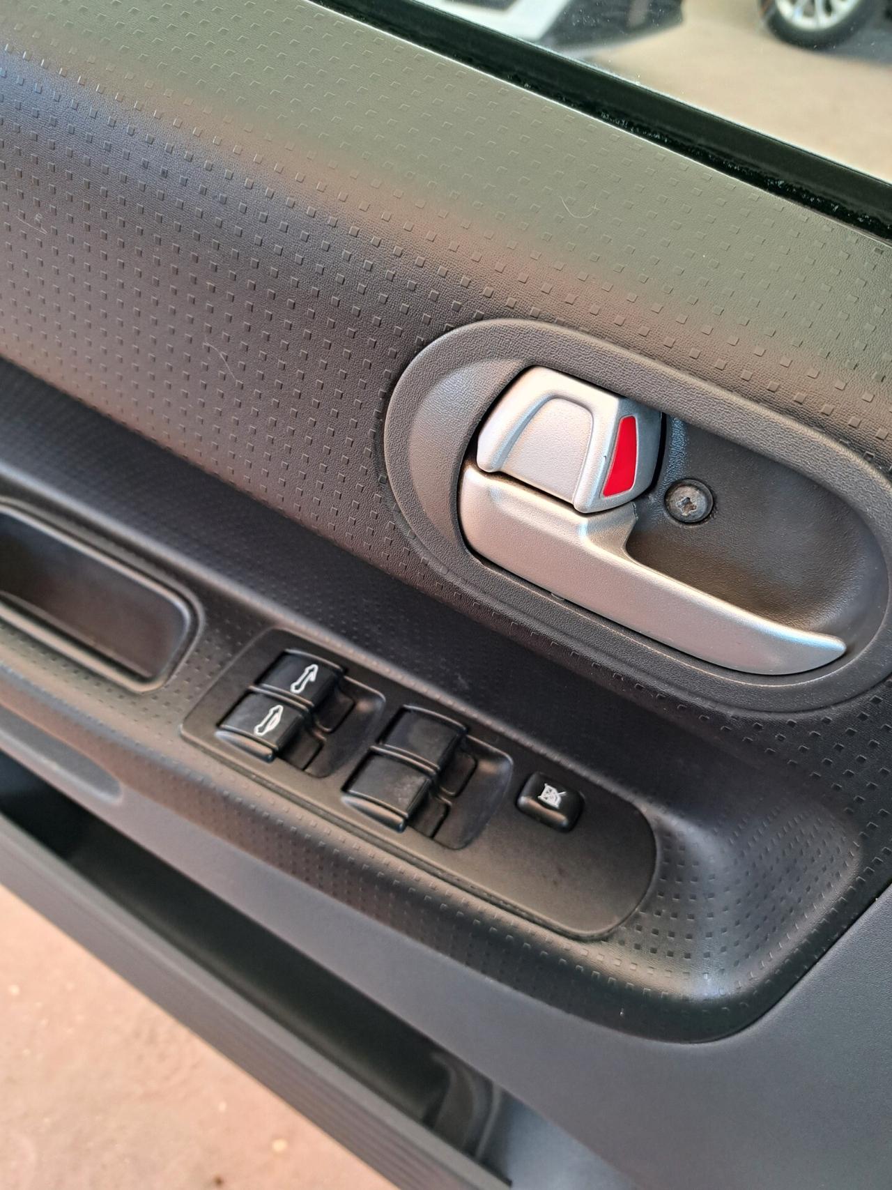 Mitsubishi Colt 1.5 Turbo 150CV - TETTO APRIBILE