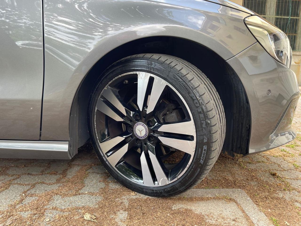 Mercedes-Benz A 200 Business A 200 D