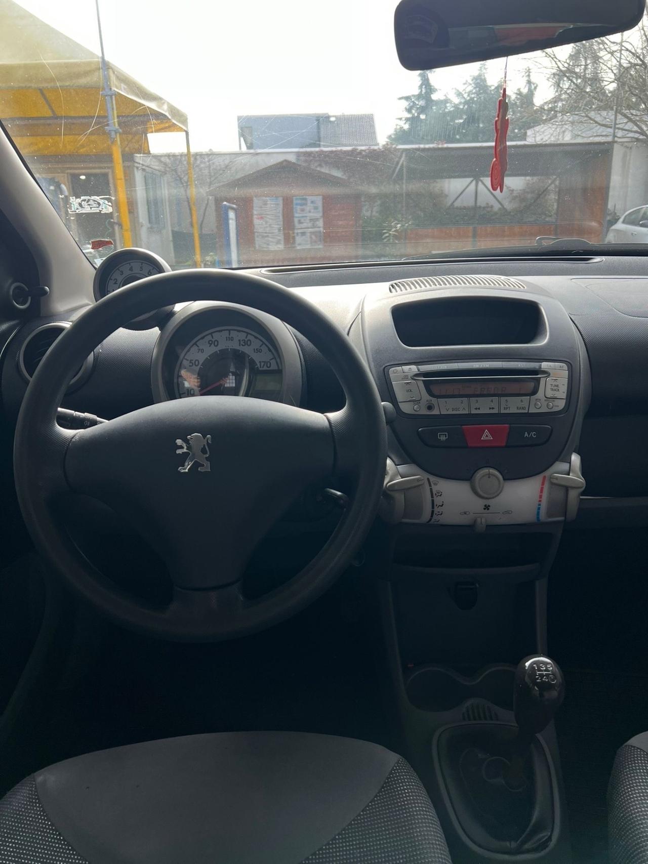 Peugeot 107 1.0 68CV 3p. Urban Move