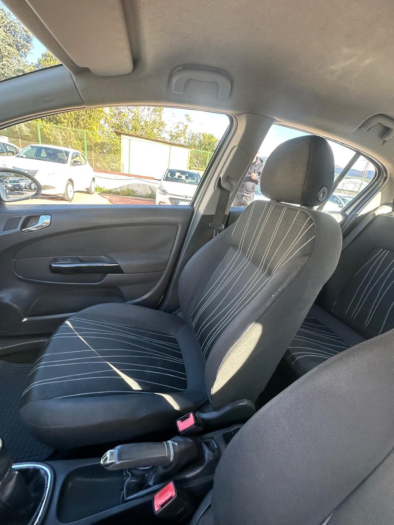 Opel Corsa 1.2 80CV 5 porte GPL-TECH Edition