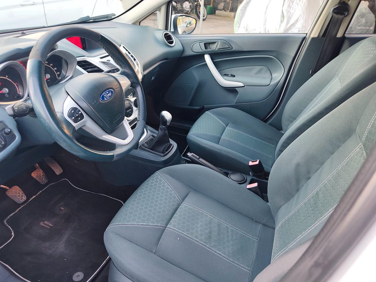 Ford Fiesta 1.4 TDCi 5p. Titanium unico proprietario