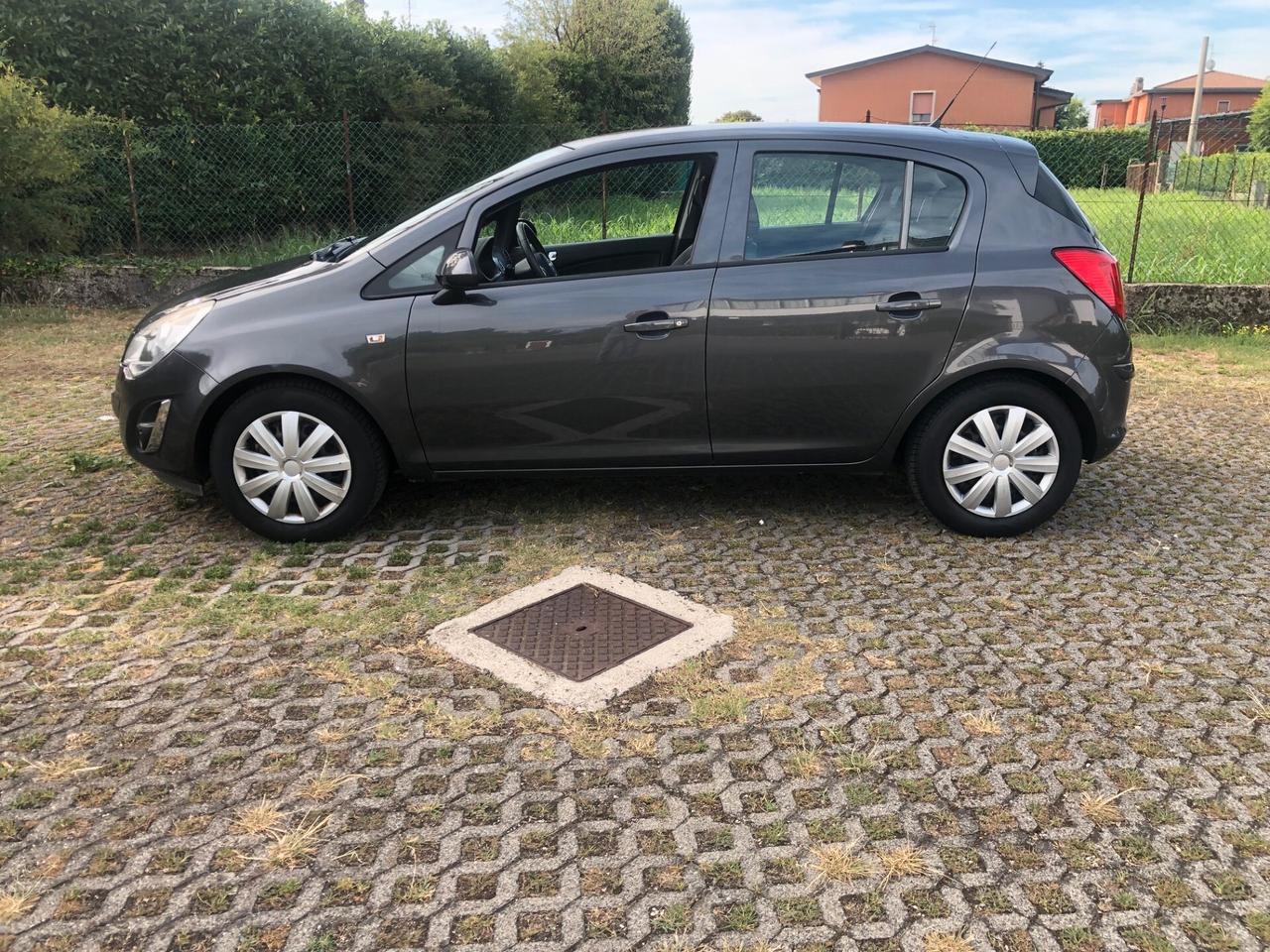 Opel Corsa 1.2 5 porte Edition