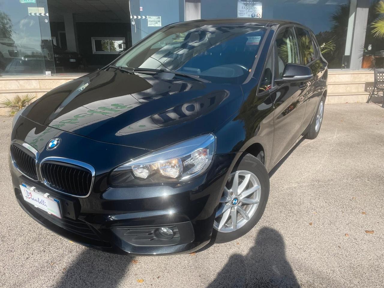 Bmw 2er Active Tourer 218d Luxury AUTOM.