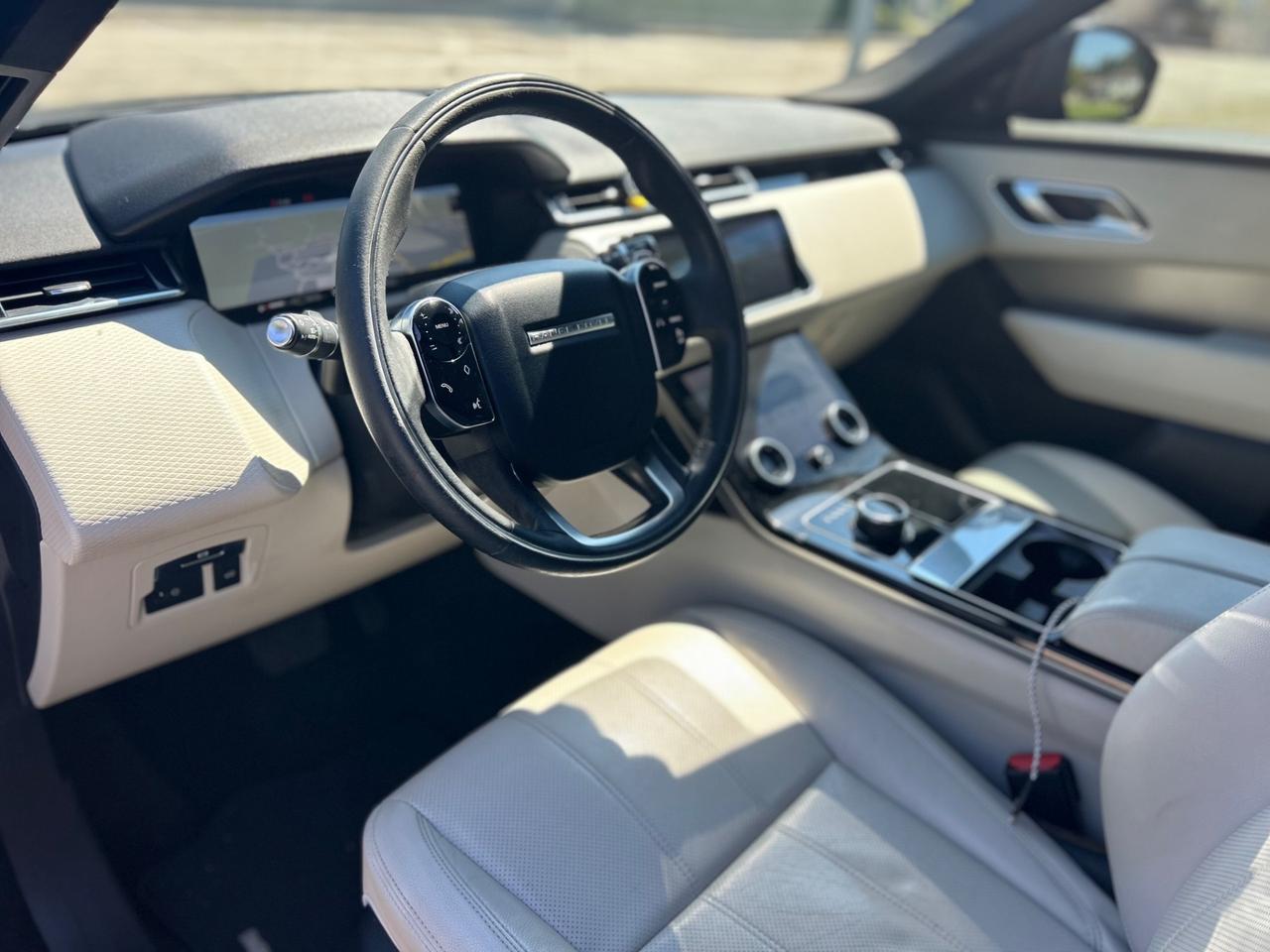 Land Rover Range Velar 2.0D I4 240 CV R-Dynamic SE black edition