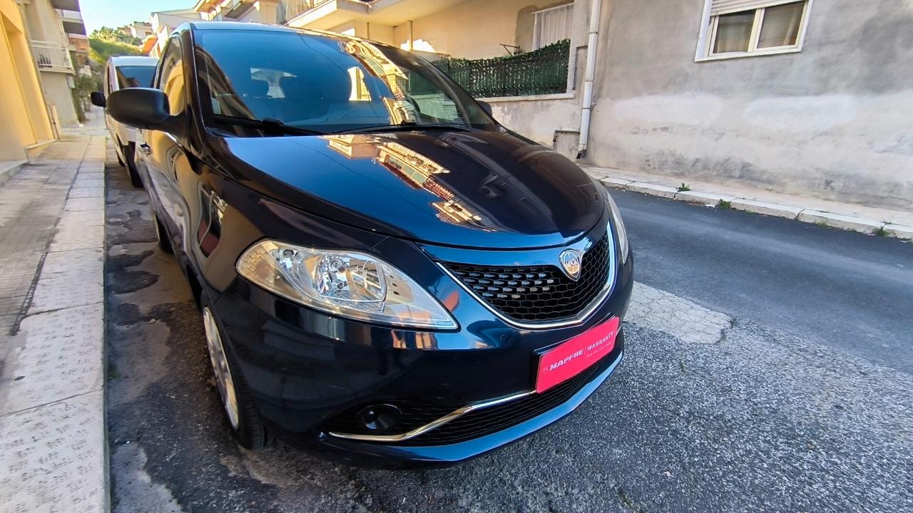 Lancia Ypsilon 1.2 69 CV 5 porte Silver