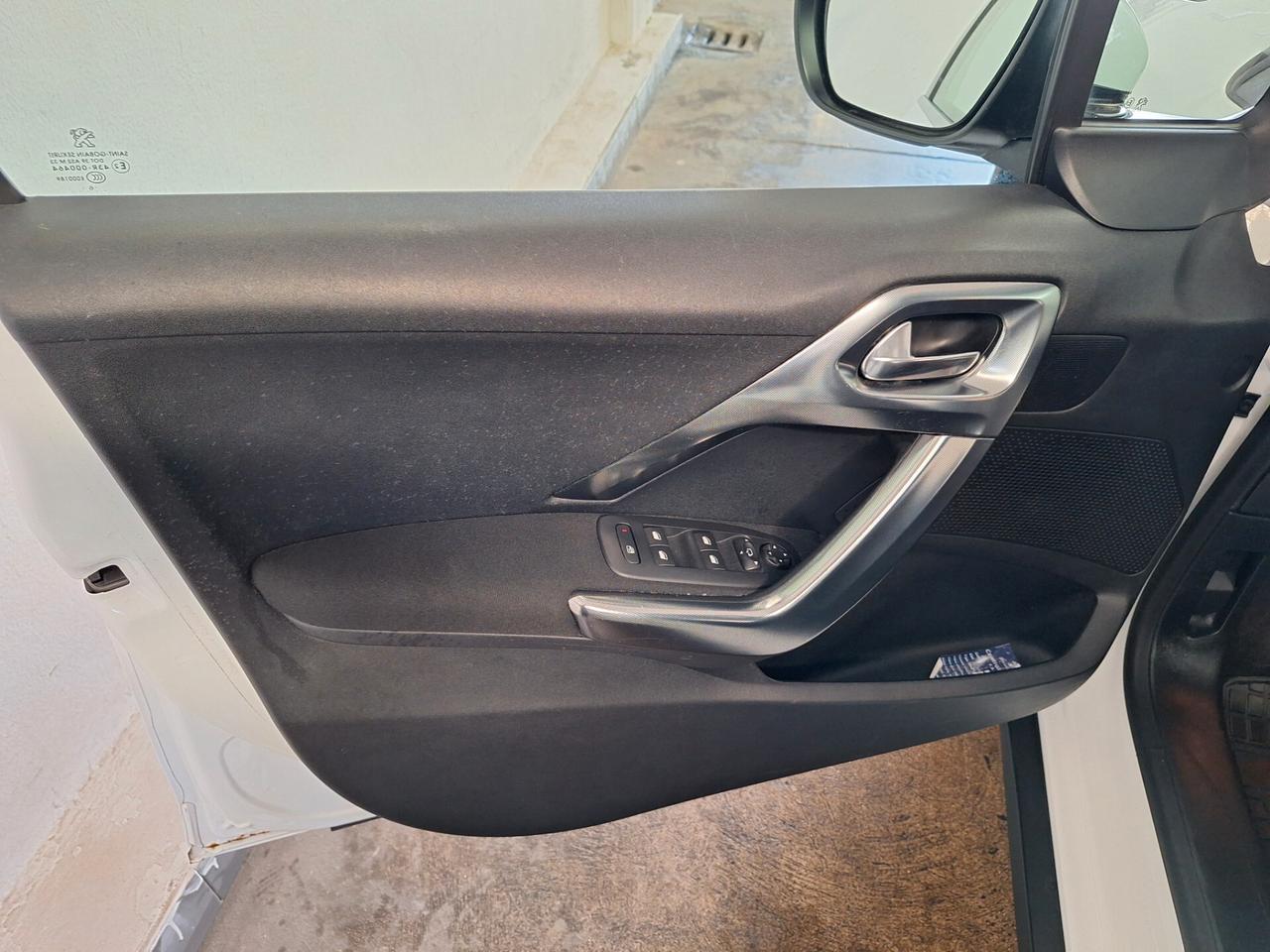 Peugeot 2008 BlueHDi 100 GT Line UNICAPROPIETARIA KM CERTIFICATI NAVI PELLE €6B