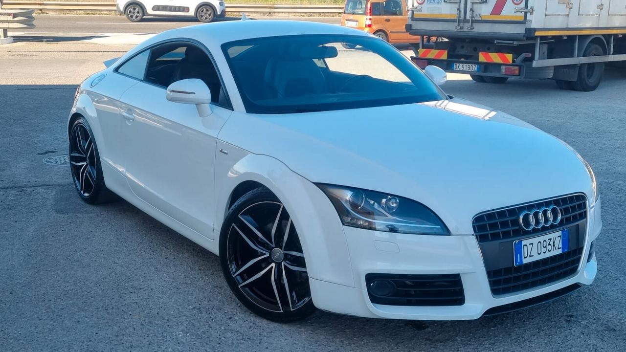 Audi TT Coupé 2.0 TDI quattro Advanced plus
