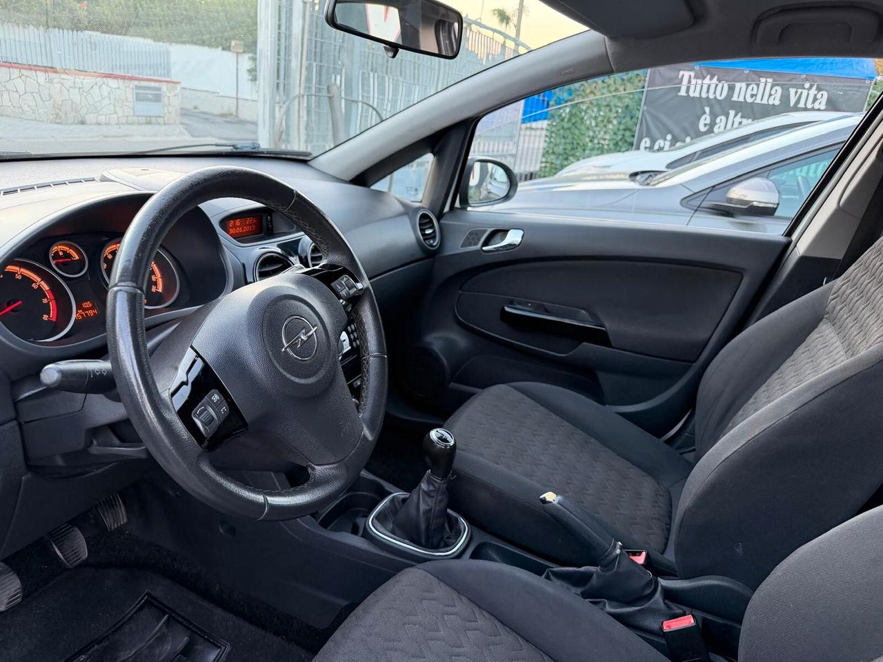 Opel Corsa 1.2 5 porte Elective-2013