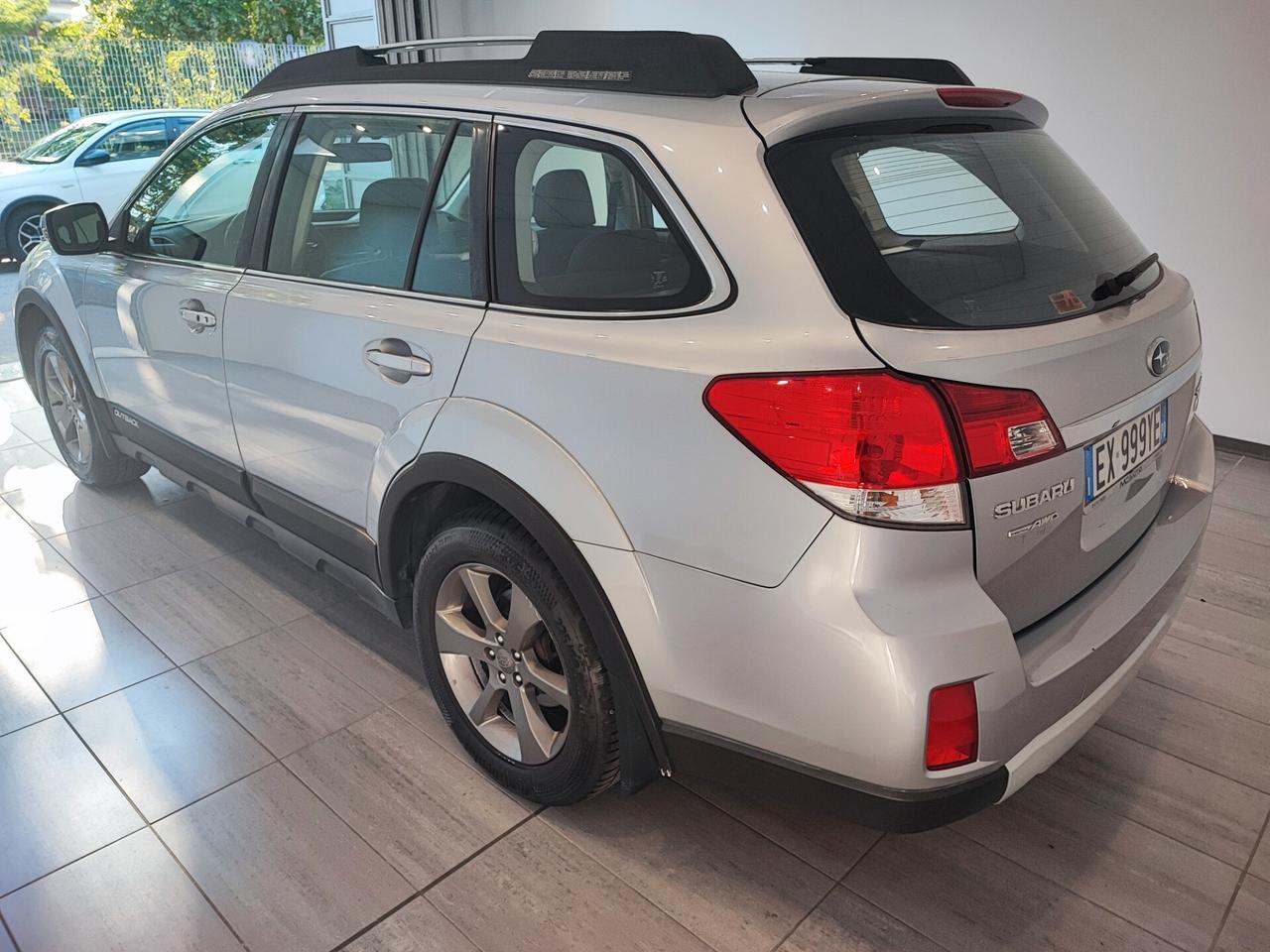 Subaru OUTBACK 2.0D Lineartronic Exclusive