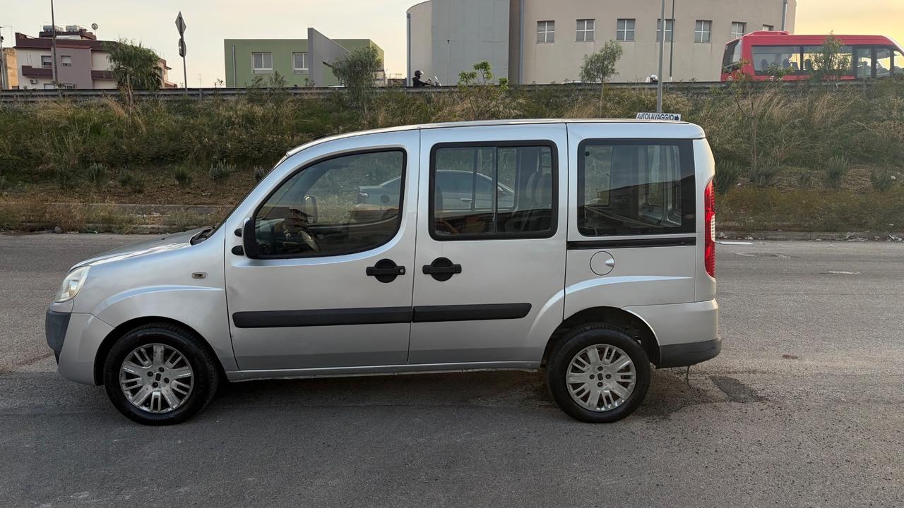 Fiat Doblo 1.9 mtj 2009 5 Posti