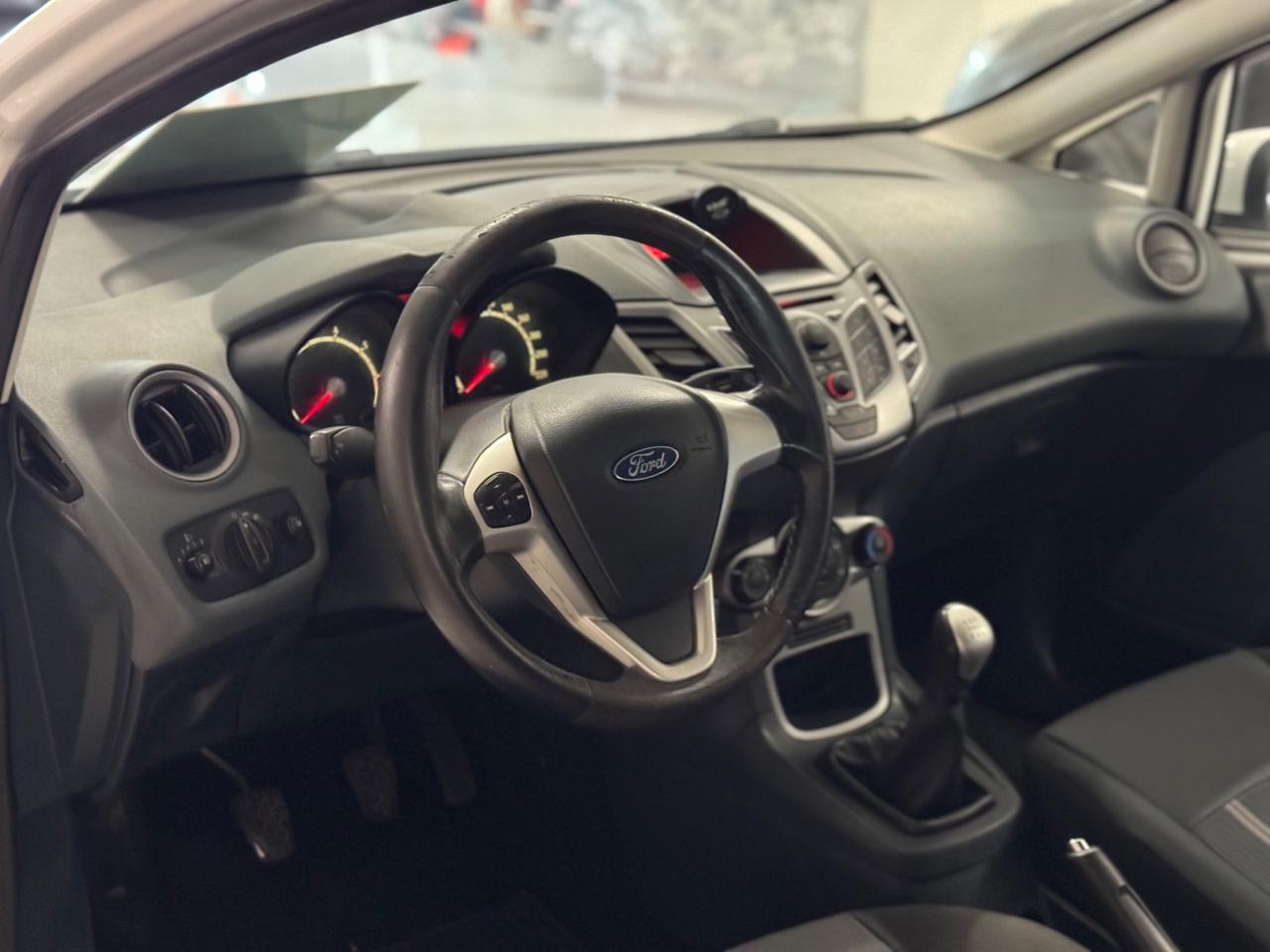Ford Fiesta 1.2 neopatentati REGENERED CAR