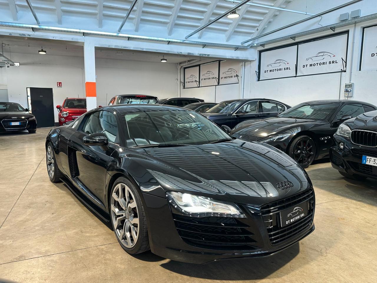 Audi R8 4.2 V8 FSI quattro R tronic - tagliandi STUPENDA!!