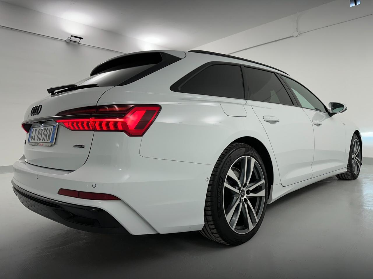 Audi A6 Avant 40 2.0 TDI quattro ultra S tronic line edition