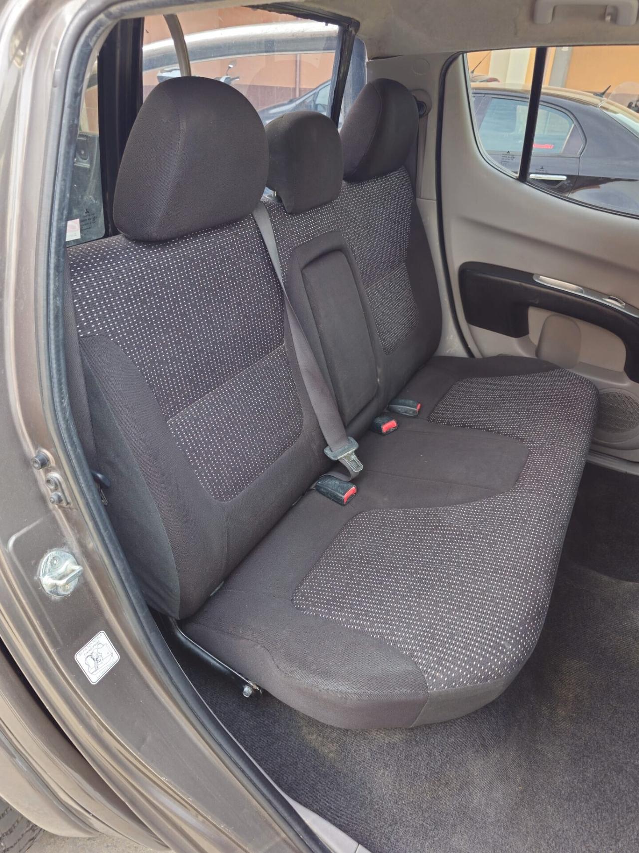 Mitsubishi L200 2.5 DI-D/178CV DC Intense Plus