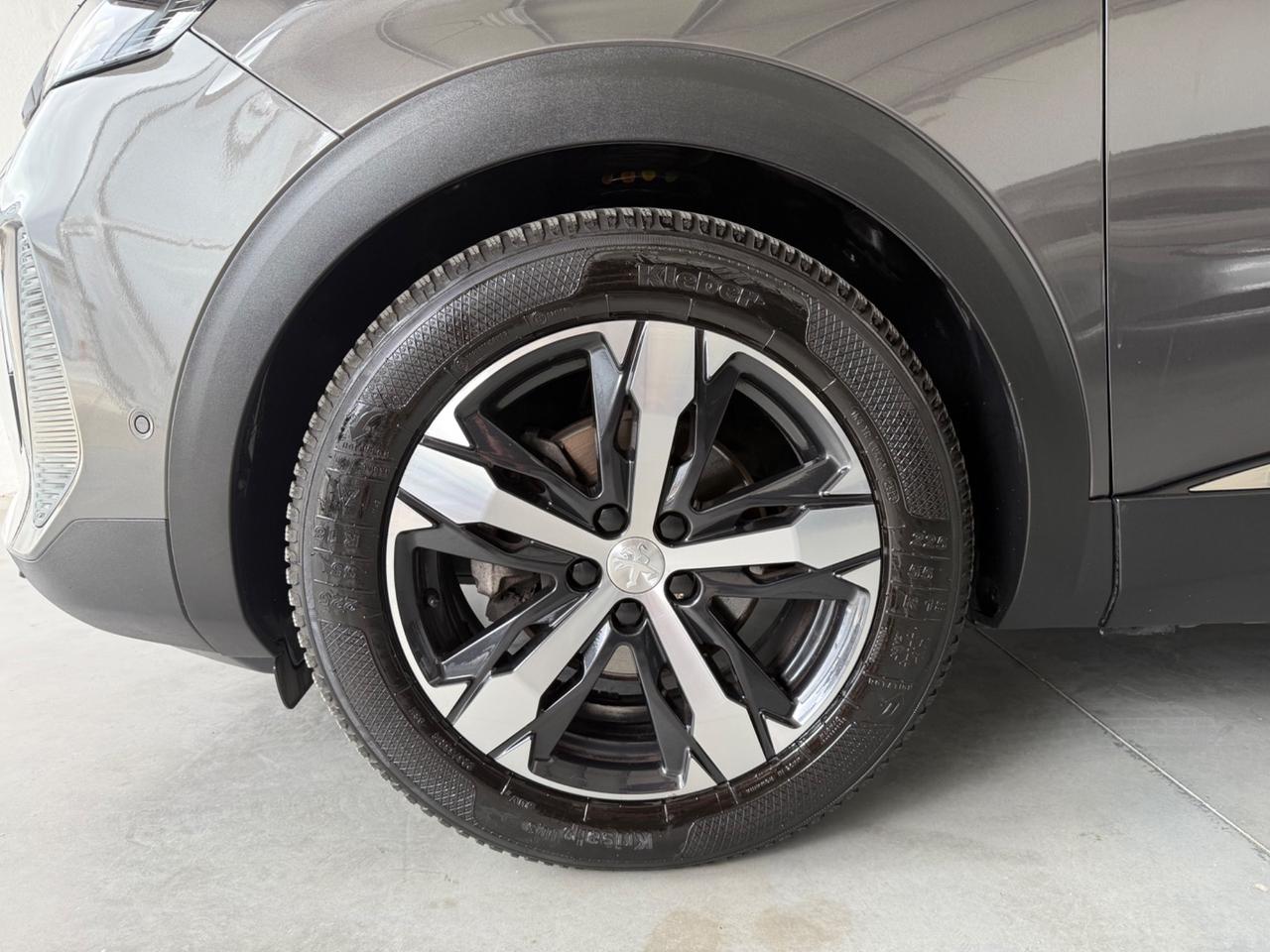 Peugeot 3008 BlueHDi 130 EAT8 Allure Pack