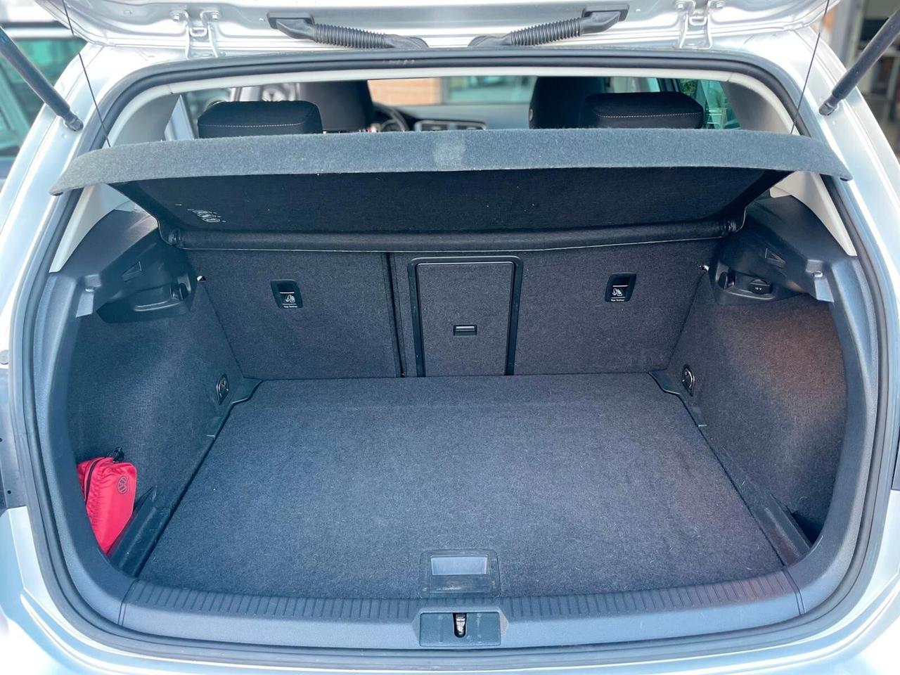 Volkswagen Golf 1.6 TDI Executive BlueMotion