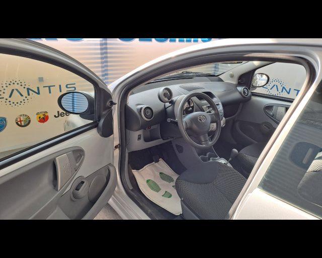 TOYOTA Aygo 5p 1.0 Sol FL - CAMBIO AUTOMATICO