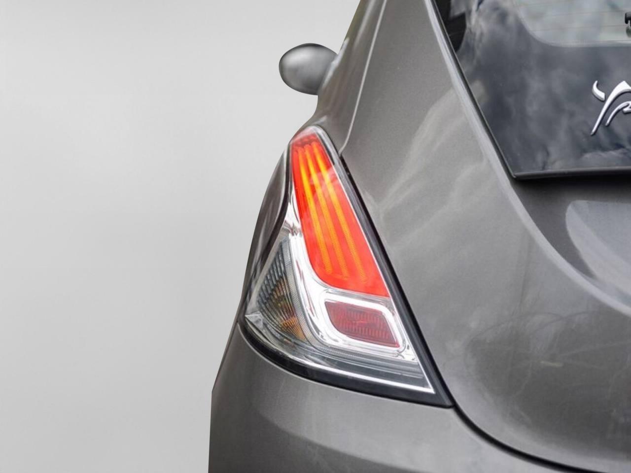 LANCIA Ypsilon III 2021 - Ypsilon 1.0 firefly hybrid Silver s&s 70cv