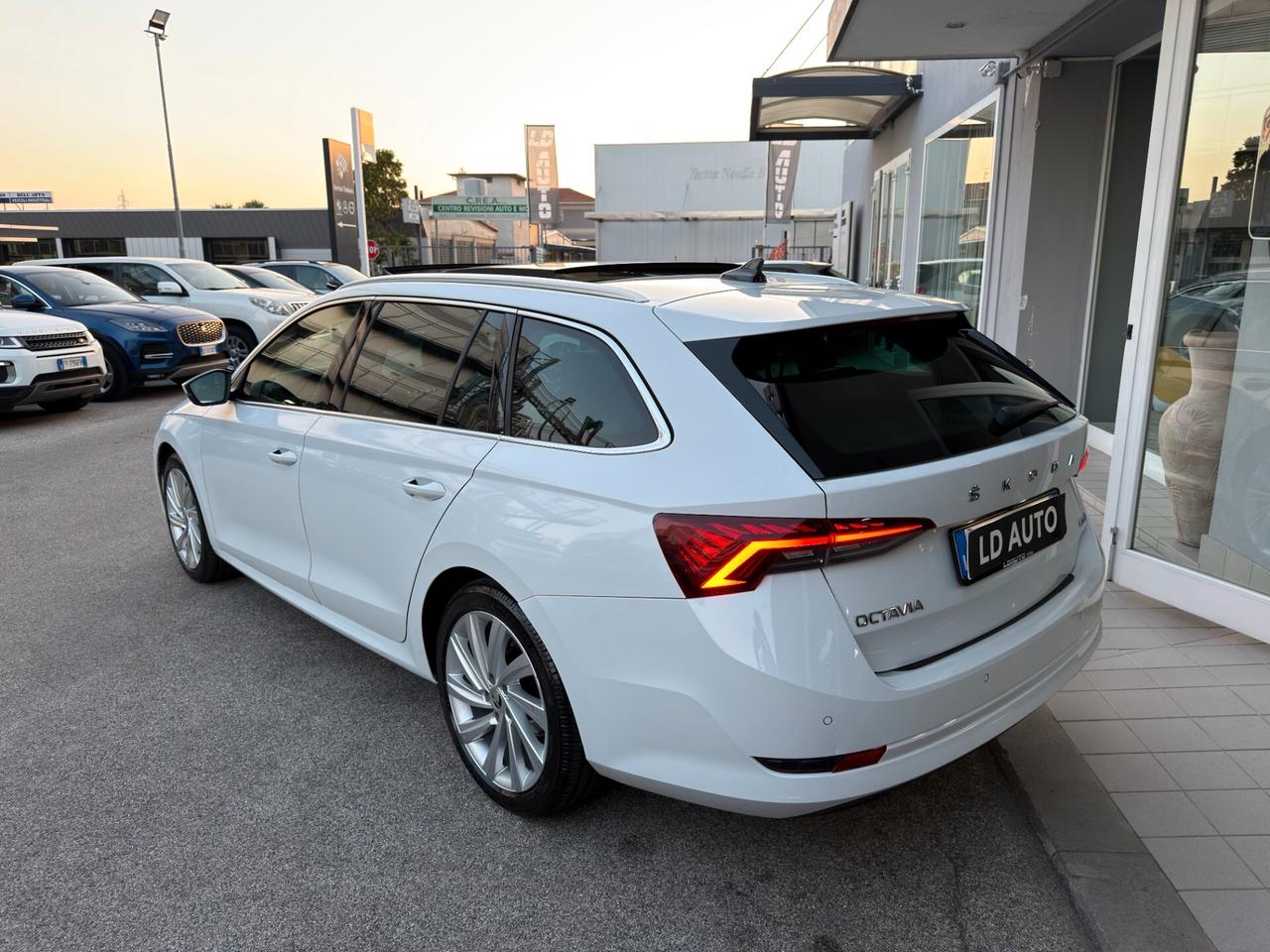 Skoda Octavia 1.5 G-TEC DSG Wagon Style