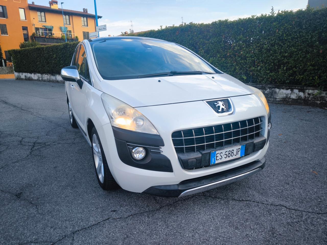 PEUGEOT 3008 HDI- ALLURE -CAMBIO AUTOMATICO