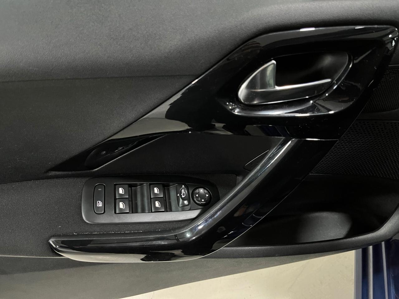 Peugeot 208 PureTech 82 5 porte Allure