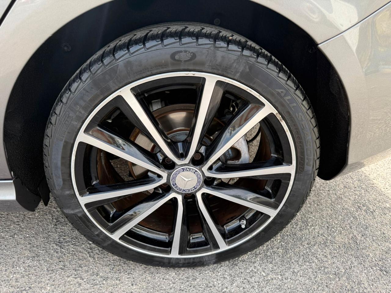 MERCEDES-BENZ CLASSE B180CDI AUTOMATICA SPORT