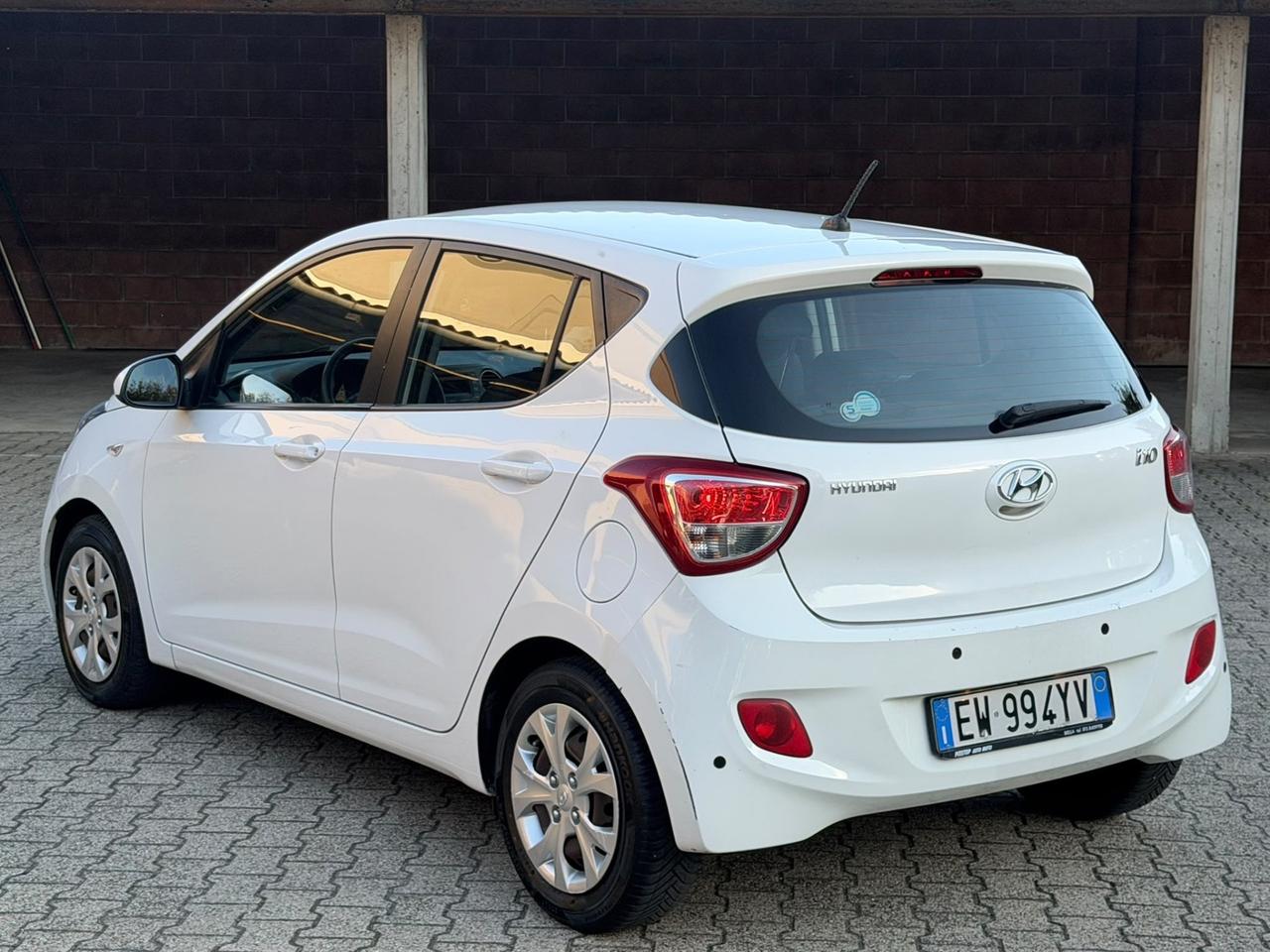Hyundai i10 1.0 MPI Sound Edition A/T