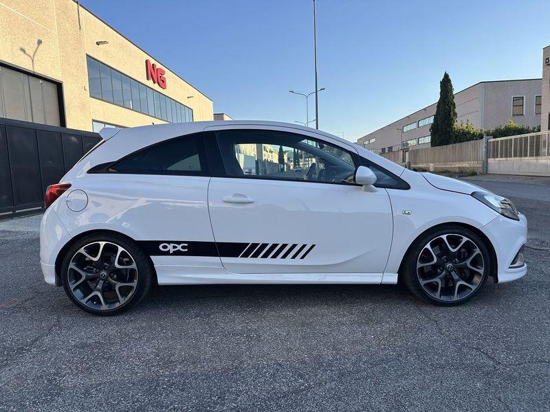 Opel Corsa 1.6 Turbo OPC 207cv