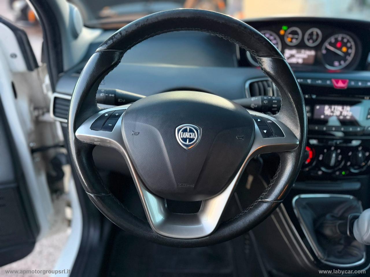 LANCIA Ypsilon 0.9 T.Air 85CV 5p. Met.Ec. Gold
