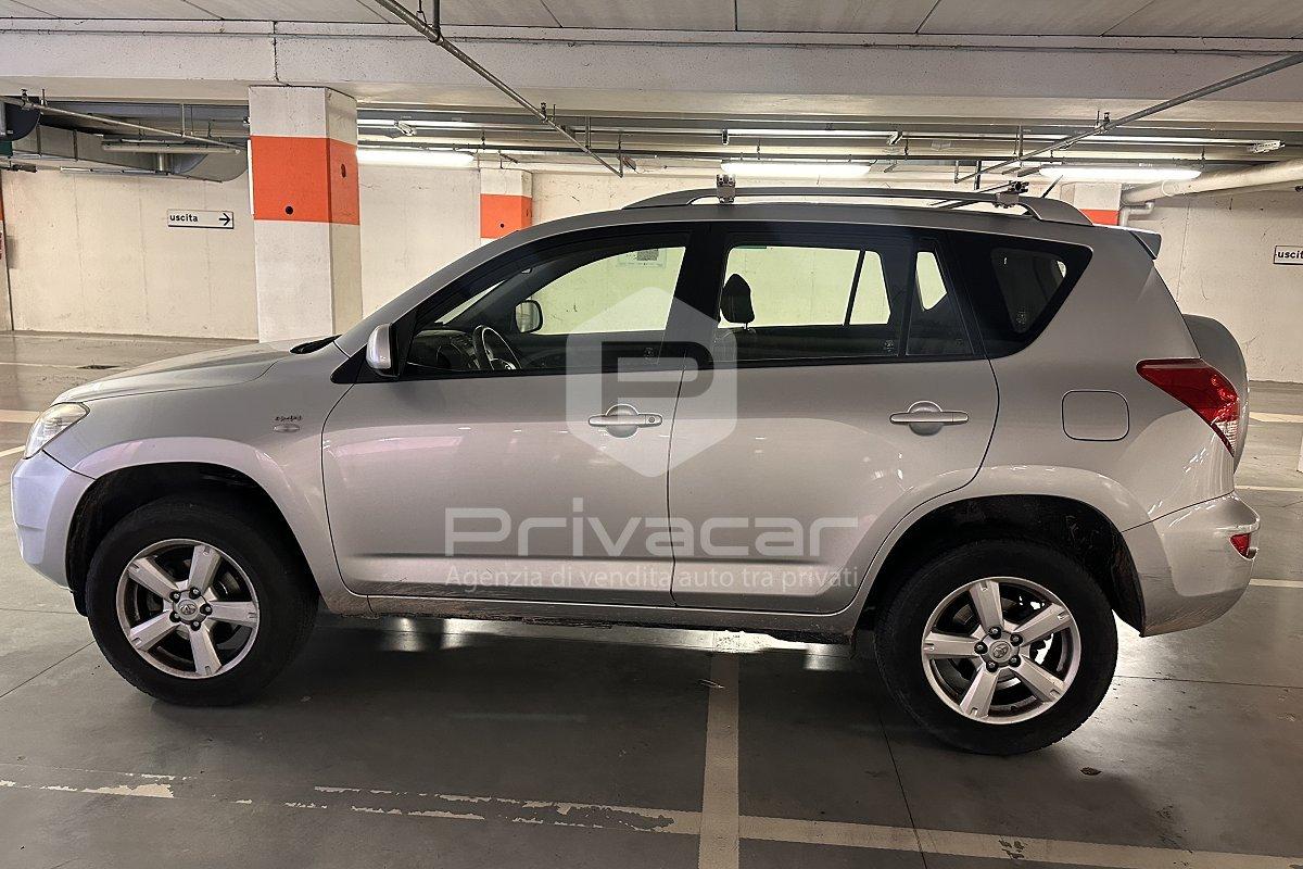 TOYOTA RAV4 2.2 D-4D 136 CV