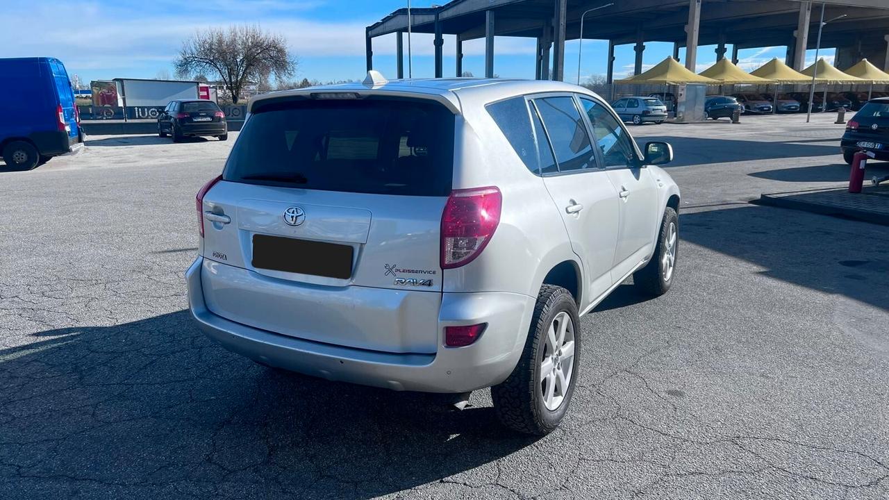 Toyota RAV 4 RAV4 2.2 D-4D 136 CV Sol