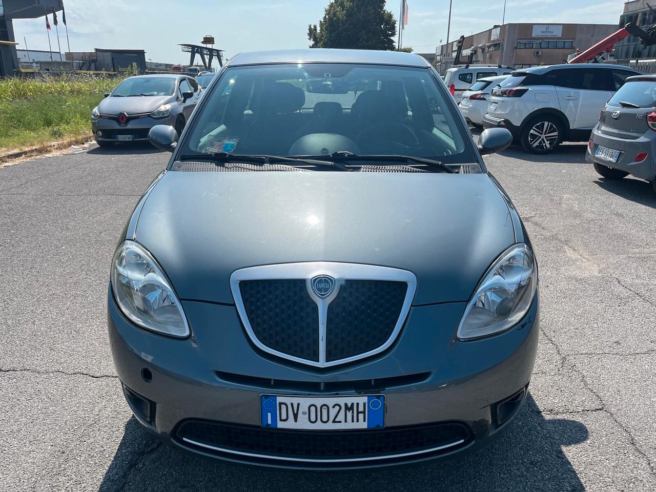 Lancia Ypsilon 1.2 **NEOPATENTATI**