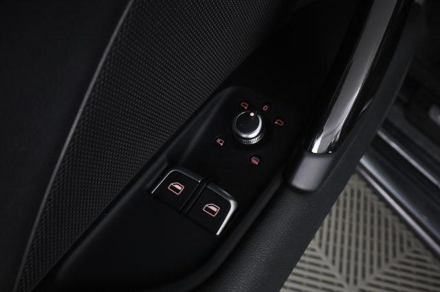 AUDI TT TT Coupé 40 TFSI S tronic